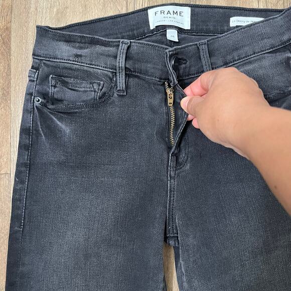 FRAME Women's Black Distressed Le Skinny de Jeanne Cropped Jeans Size 26 - Picture 8 of 9